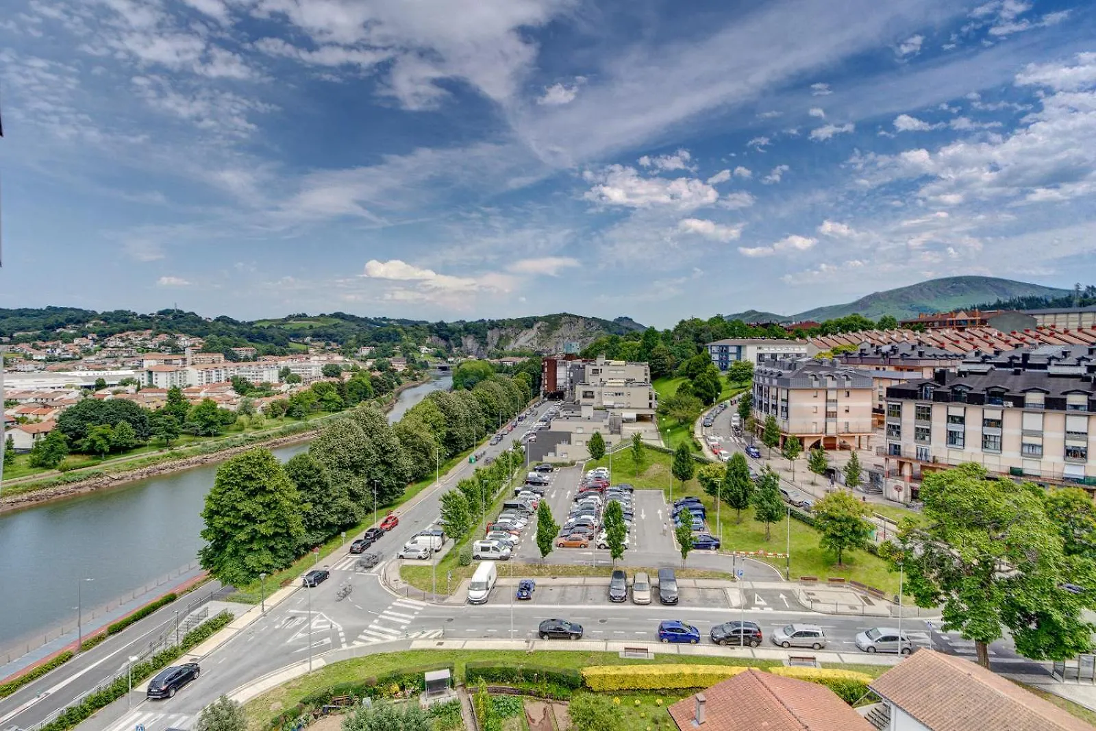 Apartmán Luminoso Atico Con Terraza, Irun, Parking, 4Pax 0*, Irun