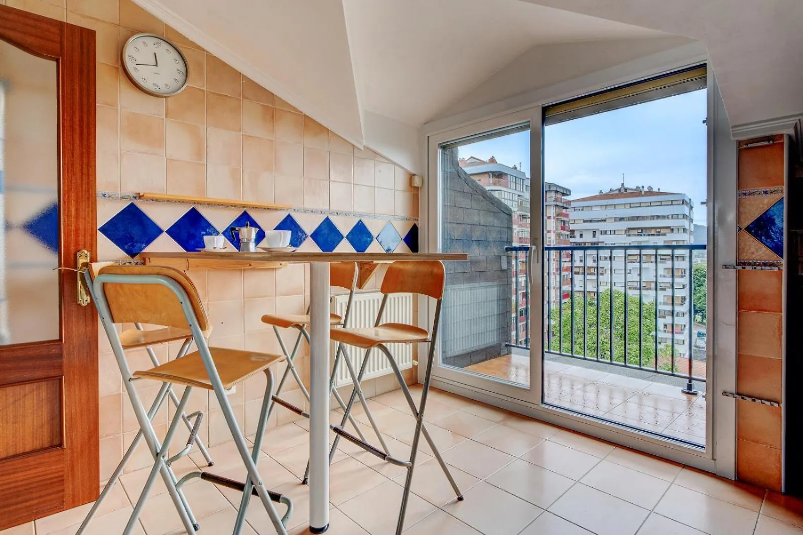 Apartamento Luminoso Atico Con Terraza, Irun, Parking, 4Pax 0*, Irun España