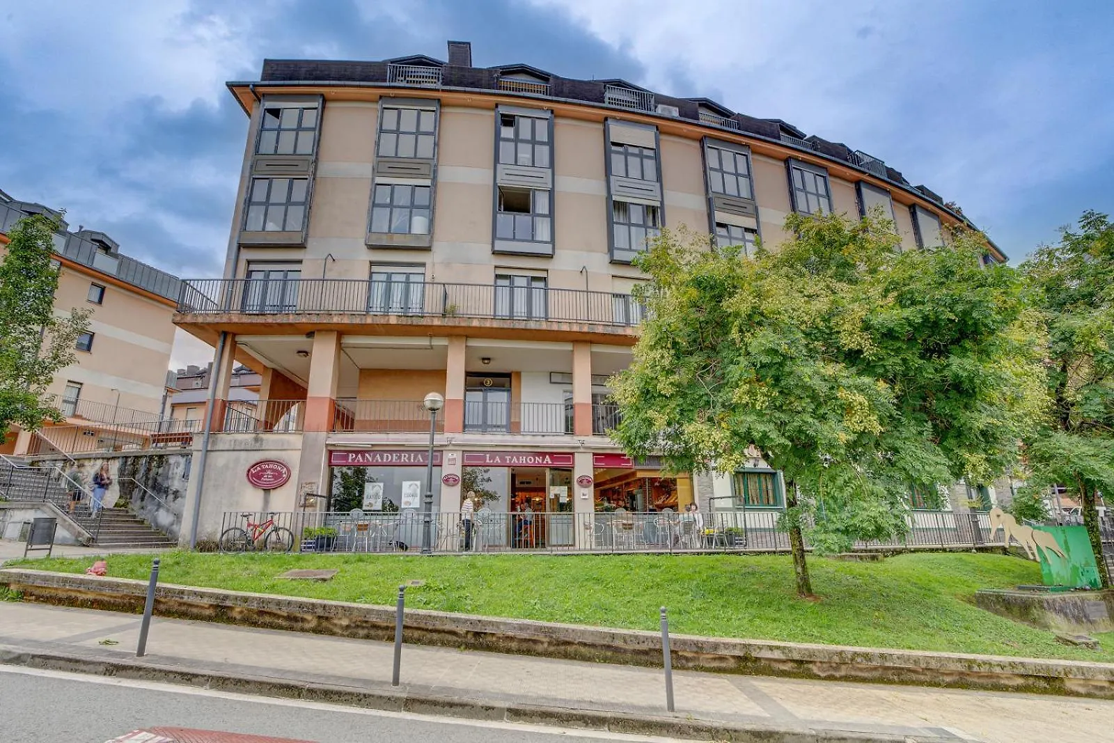 Apartamento Luminoso Atico Con Terraza, Irun, Parking, 4Pax Irun